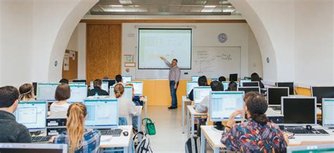 El Nuevo Grado De La Escuela De Telecomunicaci N Especializar En