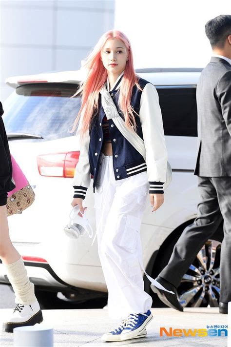 221014 Huening Bahiyyih Kep1er Airport Fashion Kpop Airport Outfit