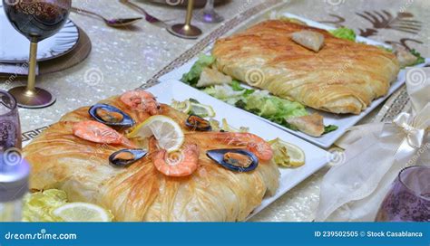 Bastila Ou Pastilla Est Un Plat Traditionnel Marocain Bastila De