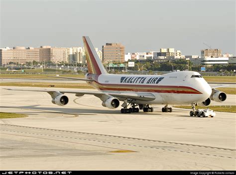 N Ck Boeing B Sf Kalitta Air Roberto Collazo Jetphotos