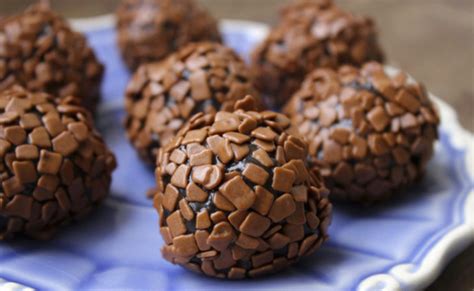 Brigadeiro Gourmet de Panela Super Simples e Fácil Doces Amor