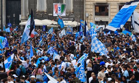 A Napoli Vincere Lo Scudetto Un Problema Panorama