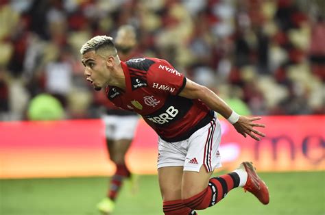 FLAMENGO E OS DESFALQUES NA RETA FINAL Blog Do Deni Menezes