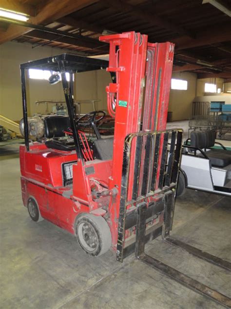 Mitsubishi Fgc15 3000 Lb Cap Lpg Forklift W 2 Stage Mast 130 Lift