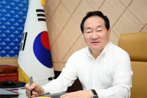 한왕기 평창군수 대한민국 뉴리더대상 수상 파이낸셜뉴스