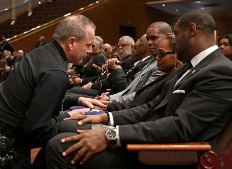 Earl Paysinger Longtime Lapd Leader Dies At 64 Los Angeles Times