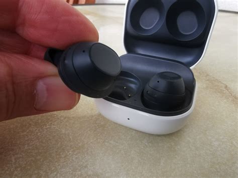 Test Samsung Galaxy Buds Fe De Bons Couteurs Petit Prix Cnet France