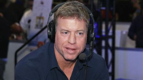 Troy Aikman signs 3-year extension with Fox Sports despite feud with ...