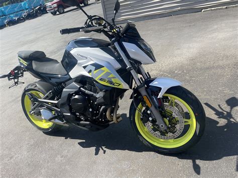 Nk Super Naked Sport Bike Nebula White Bikes Cf Moto Dealer