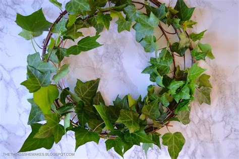 DIY Christmas | Ivy & Star Wreath | The Things She Makes