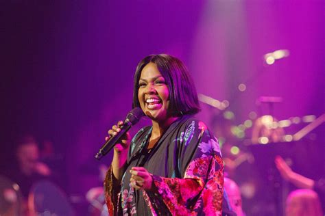 Cece Winans Biography And Net Worth Cece Winans Biography And Net Worth