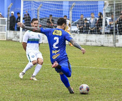 Barrense F C X Ponta Das Canas F C Lbum De Fotos De Futebol