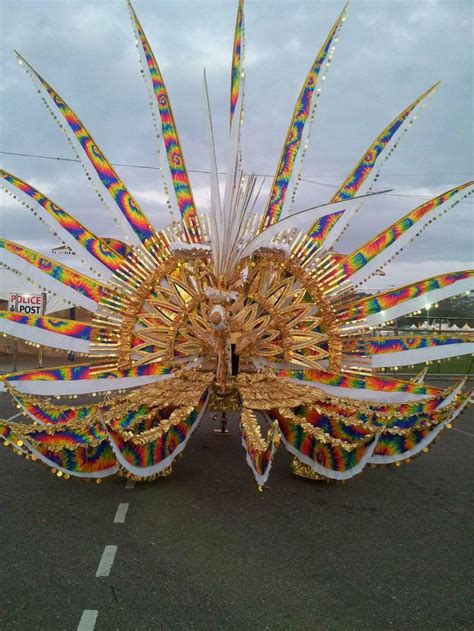 Pin by Mario on Art | Brazilian carnival costumes, Carnival costumes ...