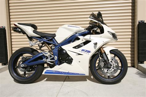 Triumph Triumph Daytona 675 Se Motozombdrivecom