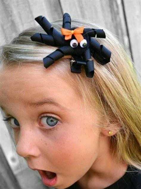 Pin by Adryana Reyes on Moñitos Halloween hair bows Halloween