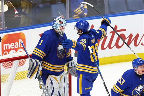 Buffalo Sabres Inch Their Way Back Into Nhl Playoff Race With 8 3 1 Run