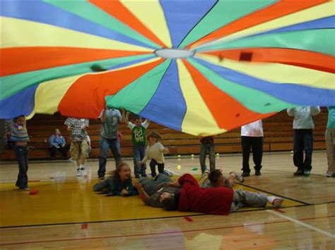 31 Fun Parachute Games And Activities Parachute Games Kid Activities