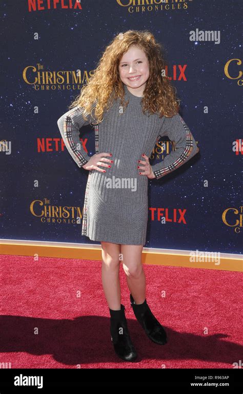 The Christmas Chronicles Premiere Featuring Darby Camp Where Los