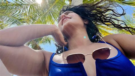 Comali Actress Samyuktha Hegde Bikini Photoshoot In Thailand Tamil
