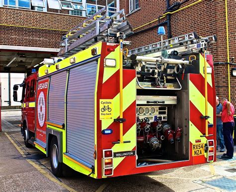 London Fire Brigade H371 Wallington S Pump Ladder Flickr