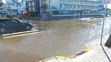 Mar Invade Ruas Em Forte Ressaca Causada Por Ciclone No Litoral Norte