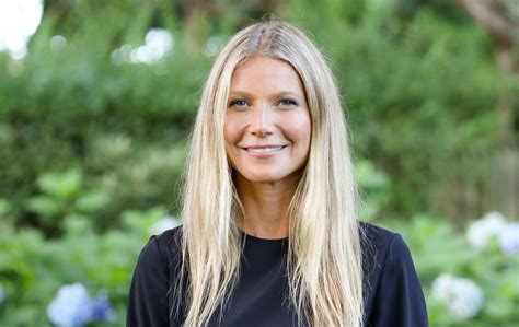 Gwyneth Paltrow Shares Rare Selfie With Her Daughter Apple And Reveals