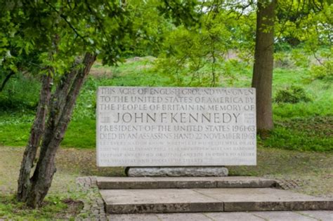 Runnymede History Travel And Accommodation Information