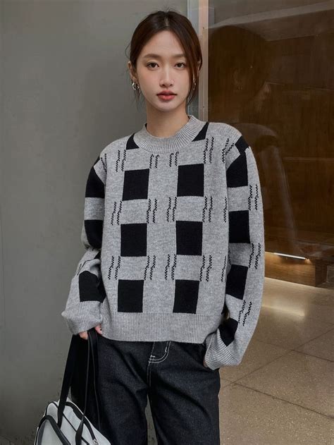 Checkerboard Pattern Drop Shoulder Jumper In 2024 Drop Shoulder