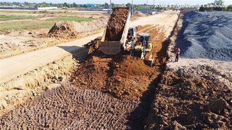 Best Incredible Bulldozer Komatsu Pushing Soil To Box Build Foundation