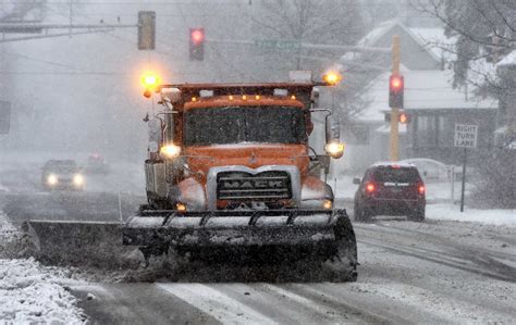 Light Snow Prompts Dozens Of School Delays