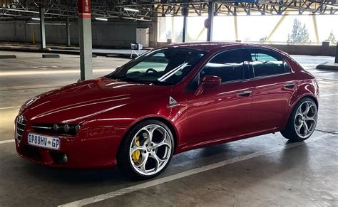 Alfa Romeo Brera Un Fan La Unisce E Crea Un Mostro Di Bellezza