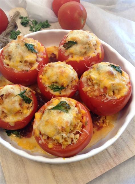 Tomate Recheado De Frango Picado Lowcarb