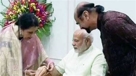 Raksha Bandhan 2022 कौन हैं पीएम की पाकिस्तानी बहन कमर मोहसिन शेख