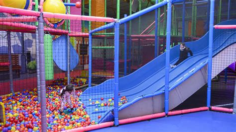 Aire de jeux et structures indoor pour enfants à Aix en Provence IN