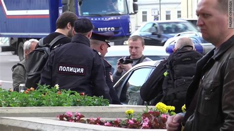 Задержание у посольства США в Москве - YouTube