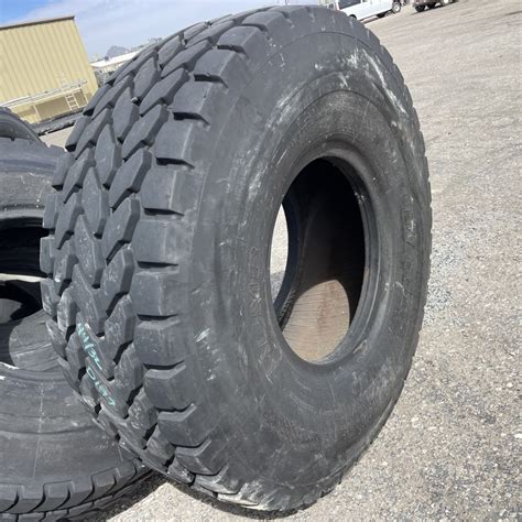 525 80R25 Double Coin OTR Tire E 2 L 2 G 2 Crane REM8 2 Star CONDITION