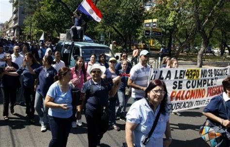 Maestros Paraguayos Se Ir N A Paro Reclaman Pago De Deudas Hist Ricas