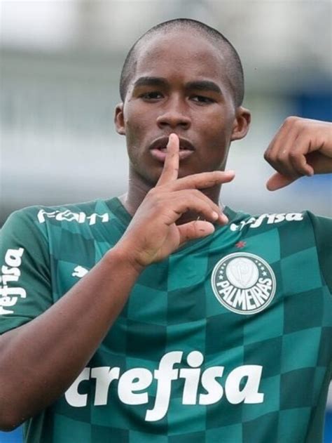 Joia Do Palmeiras Assinar Contrato Profissional Multa Milion Ria