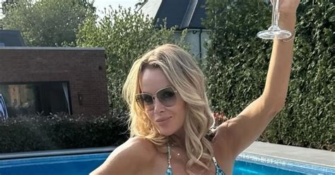 Fans Were Left Speechless As Amanda Holden Stripped Down To A Teeniest String Bikini For A Dip