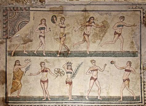 The astonishing mosaics of the Roman Villa del Casale : r/RomanArchaeology