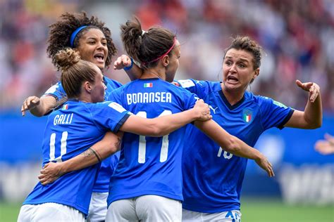 Calcio Mondiali Donne Italia Batte 2 1 Australia Al Debutto Il Tempo