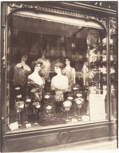 Paris seen by Eugene Atget and the pioneers of Street Photography