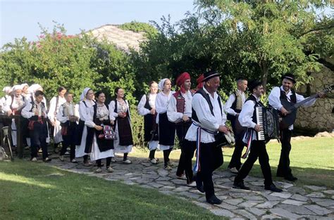 Autor Hita Moja Hercegovina Napisao Svatovsku Himnu U Suradnji S