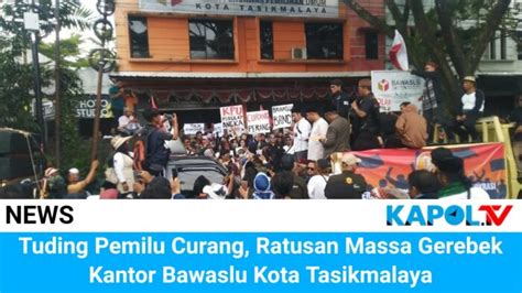 Tuding Pemilu Curang Ratusan Masa Geruduk Kantor Bawaslu Kota