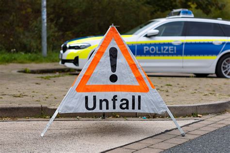 Zwei Verletzte nach Unfall in Friedrichshafen Kind 13 fährt mit