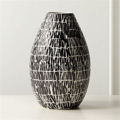 Quill Vase Cb2 Black And White Vase Modern Vase Vase