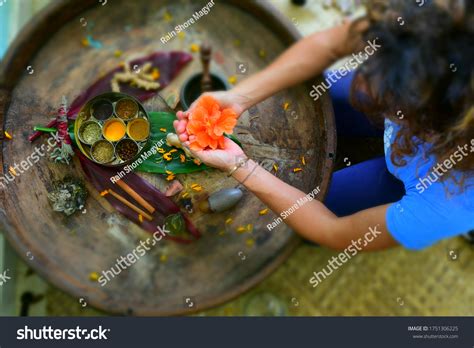 156 148 Ayurveda Bilder Stockfotos Und Vektorgrafiken Shutterstock