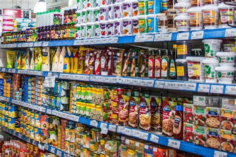 Ofrecen Productos Locales En Góndolas Diferenciadas En Supermercados De