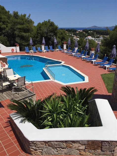Atrium Of Alonissos Hotel Reviews Alonnisospatitiri Greece