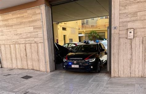 Rapina Spaccio E Detenzione Di Armi Otto Arresti Dai Carabinieri A Latina